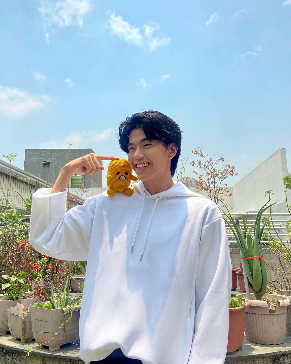 trickfortreats_'s tweet photo. [041823] Trick's Instagram Post

Perfect pair :))

(Use your headphones to listen 🎧😛)
#TrickSantos • @Trick__s https://t.co/vSs0JiIzDl