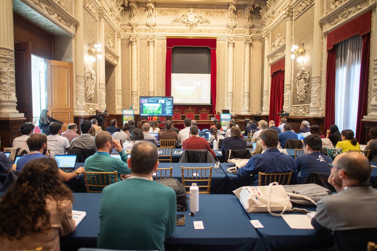 YoungForesters's tweet image. 📢 Mark Ducey ( University of New Hampshire, USA) has talked us about how #AI can teach us about ingrowth in a #complexforest

#SMARTGlobalEcosystems #somosIUFOR #SoyForestal #AI
@diputacionPalen @ETSIIAAPalencia  @UVaPalencia  @sngular @fcesefor @jcyl @PC_UVa