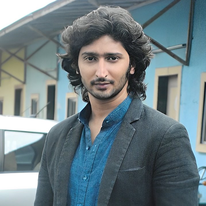 KunalFan22's tweet photo. Mohan Bhatanagar's mere thought touches the chord of our hearts ❤️❤️ & in the ocean of hearts, waves of emotions start rising...we are like taking emotional ride with those waves...sometimes float with happiness 🤗 & sometimes drawn in sadness 🙄
@Kunalkkapoor #KunalKaranKapoo https://t.co/Kg894YGNoX