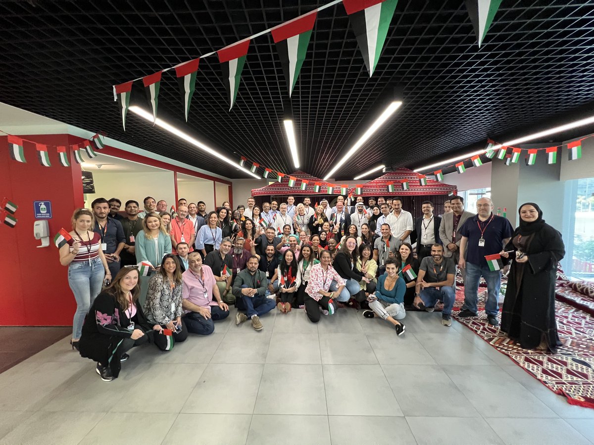 Oracle_ME's tweet photo. We’re honored to be named a @LinkedIn Top Company in the #UAE! ☁🇦🇪 

Discover more about careers at Oracle: https://t.co/w62yD6rkye 

#OracleForAll https://t.co/WXRe46F4ii