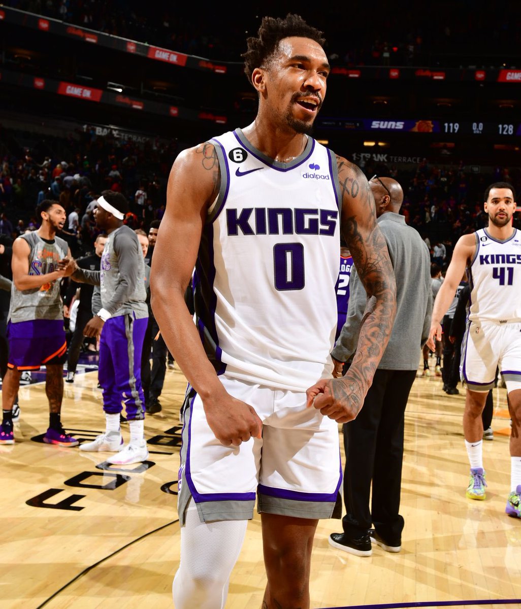 BREAKING: Kings take 2-0 series lead over Golden State. 🍿🔥

First 2-0 series lead for the Kings in 19 years.