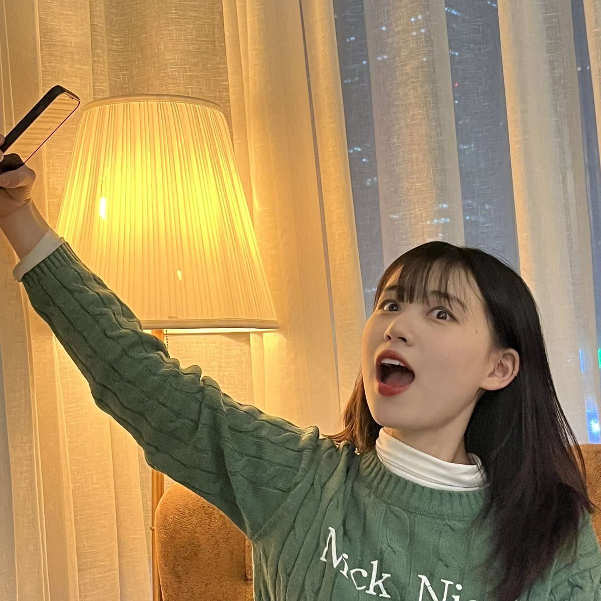 WekiMeki's tweet photo. 아잇!! 키링 보고시퍼~~ 밥 잘 챙기고 해림 생각하는 하루 보내요❤️🤭

#엘리 #해림 https://t.co/FvpR9R4Yh0