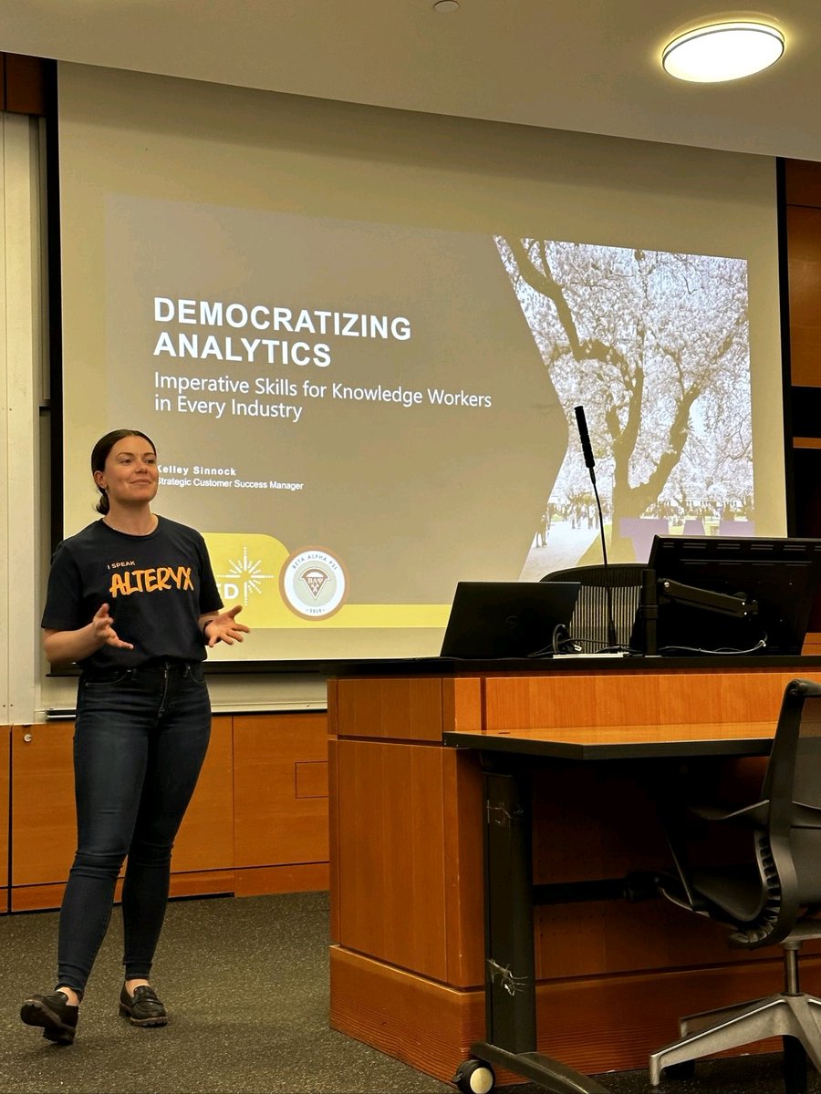 JayGarciaUSMC's tweet image. #ICYMI: Last week, @alteryx&apos;s Customer Success Manager, @KelleySinnock, CPA was invited to speak with @UW students about her love for #data analytics and how #AlteryxSparkED is empowering all learners to question, understand, and solve with data.