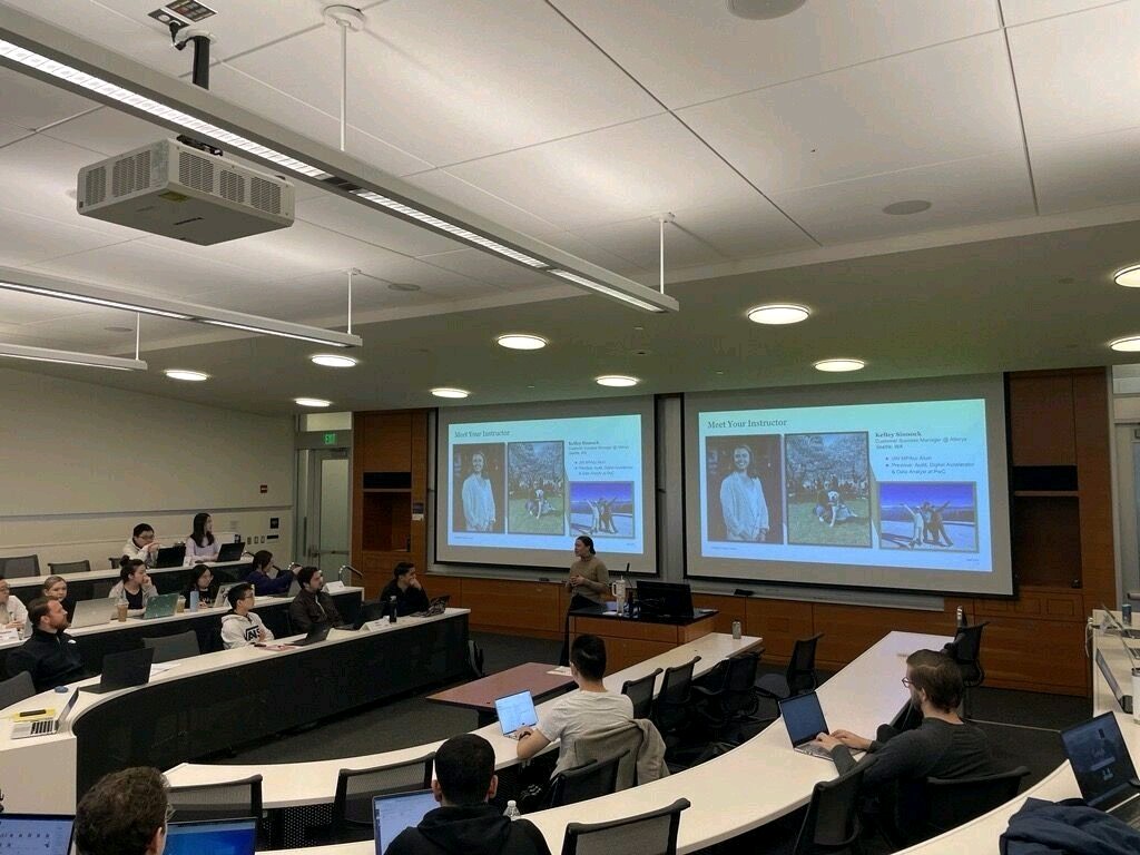 JayGarciaUSMC's tweet image. #ICYMI: Last week, @alteryx&apos;s Customer Success Manager, @KelleySinnock, CPA was invited to speak with @UW students about her love for #data analytics and how #AlteryxSparkED is empowering all learners to question, understand, and solve with data.