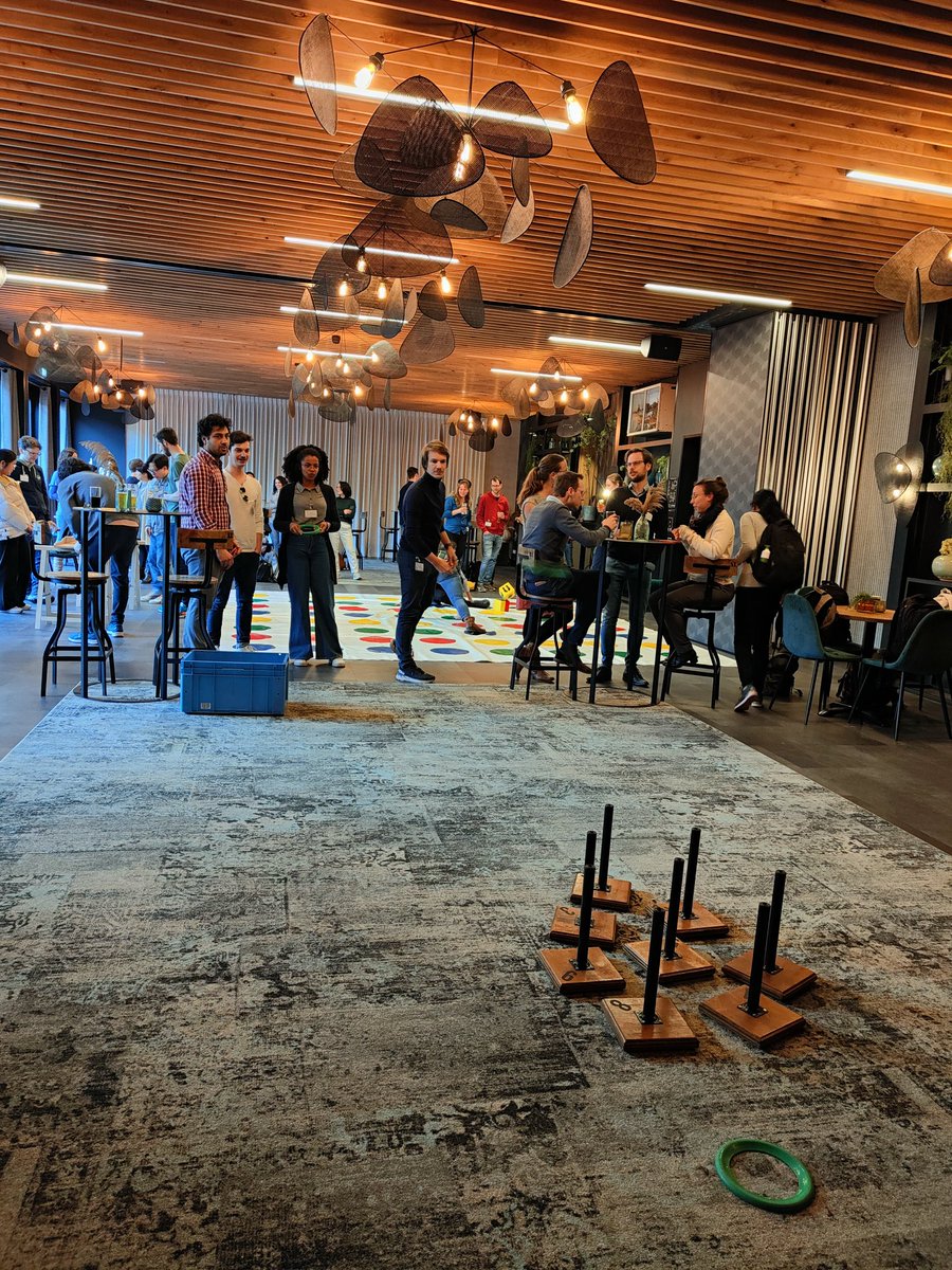 Dr_leeggangers's tweet photo. Yesterday we had an amazing postdoc hour at the EPS annual meeting in Lunteren organized by @EPSGradSchool. The postdoc council decided to socialize and have fun. Relaxing and networking as a postdoc is also important after all! 

#plantpostdoc #scienceandmore https://t.co/geQdEByETe