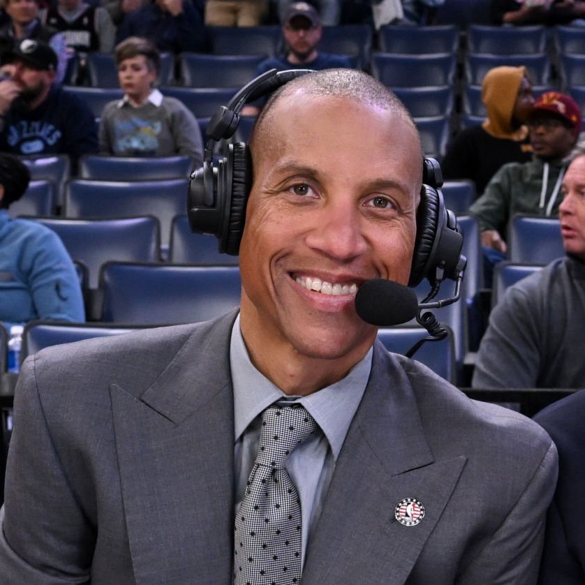 NBA_NewYork's tweet photo. Reggie Miller is your TNT analyst for Knicks-Cavs Game 2. Enjoy https://t.co/W7DJ2woYtm