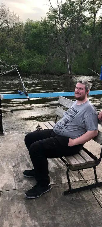 Drokar_LDMM's tweet photo. TLDR: hoping to get this shared to inspire more ppl to reach their goals they have set.

the pic on the left was taking one year ago in april, the one on the right was taken int he same spot last weekend. story of my weight loss progression below (1/X) https://t.co/4dZwmgbBic