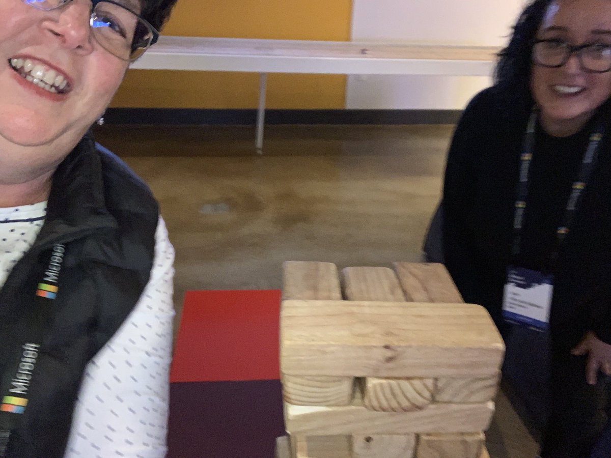 Ana María Bisbé York #PowerBIWomen tweet media