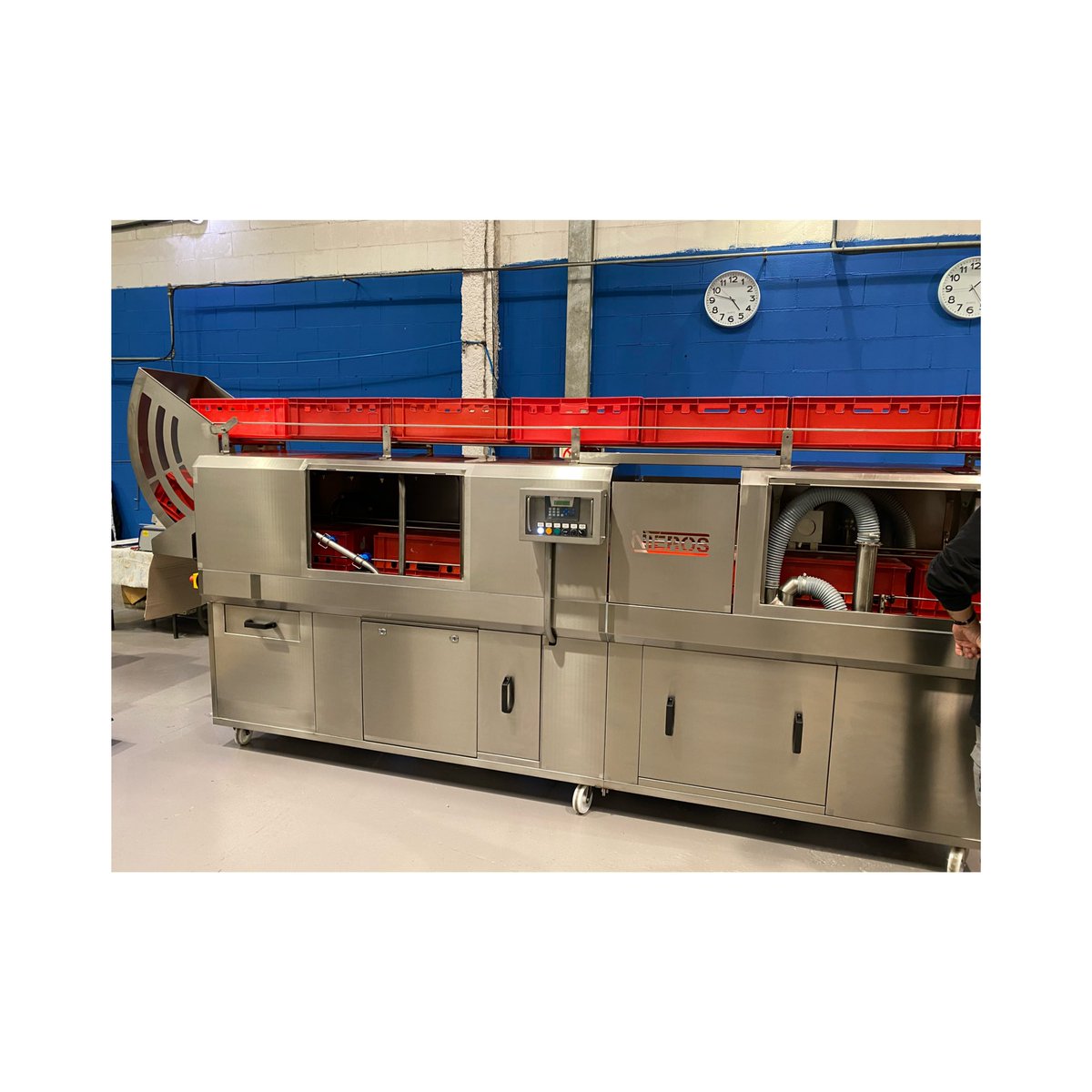 Fabretall's tweet image. Vamos a por el segundo dia en el Salon Gourmets @GrupoGourmets ..!!! 

Os esperamos con ganas e ilusión en el stand 8C42 , allí le presentaremos nuestras máquinas , entre ellas los equipos de higiene y máquinas de lavado NIEROS Metal 

Informate.. 😉  

#higiene #pasossanitarios…