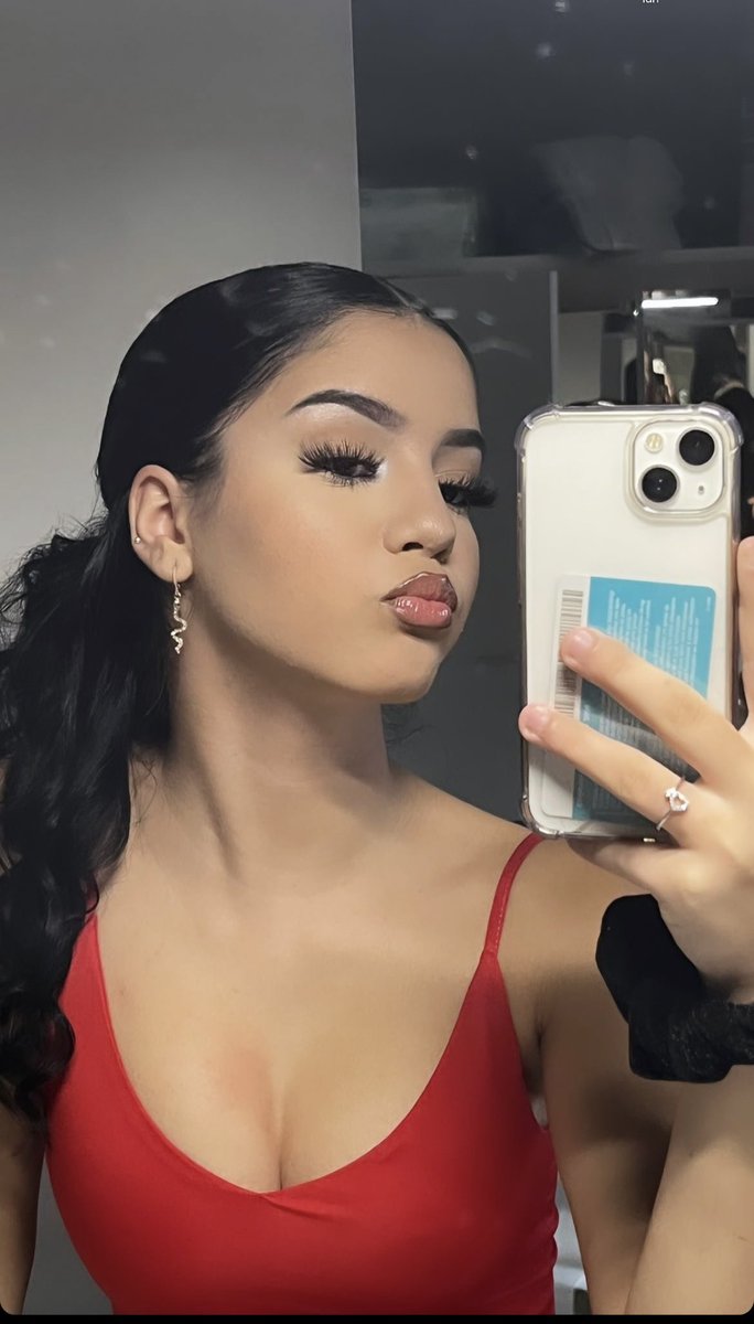 yasminacutie's tweet photo. Haiii I'm Yasmina and I'm new to #nsfwtwt 
(don't be rude pws) 
♡ 19
♡ she/her &amp; pan
♡ switch and kinda shy -.-
♡ dms open
REPOST
❤️ + 🔄 if u wanna be moots!
REPOST https://t.co/kainpouXl1