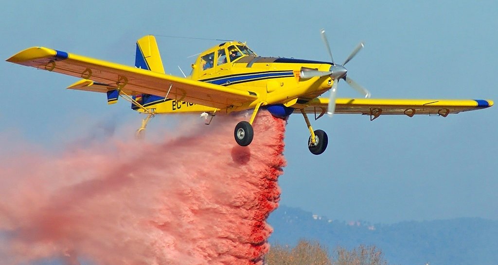 LaurentAlfonso's tweet photo. Incendies en Gironde : que sont les Air Tractor 🛩️🔥💧 ces avions déployés l'été prochain contre les feux ? https://t.co/Wi2eZQwnE0 https://t.co/8MYWCFIx0Y