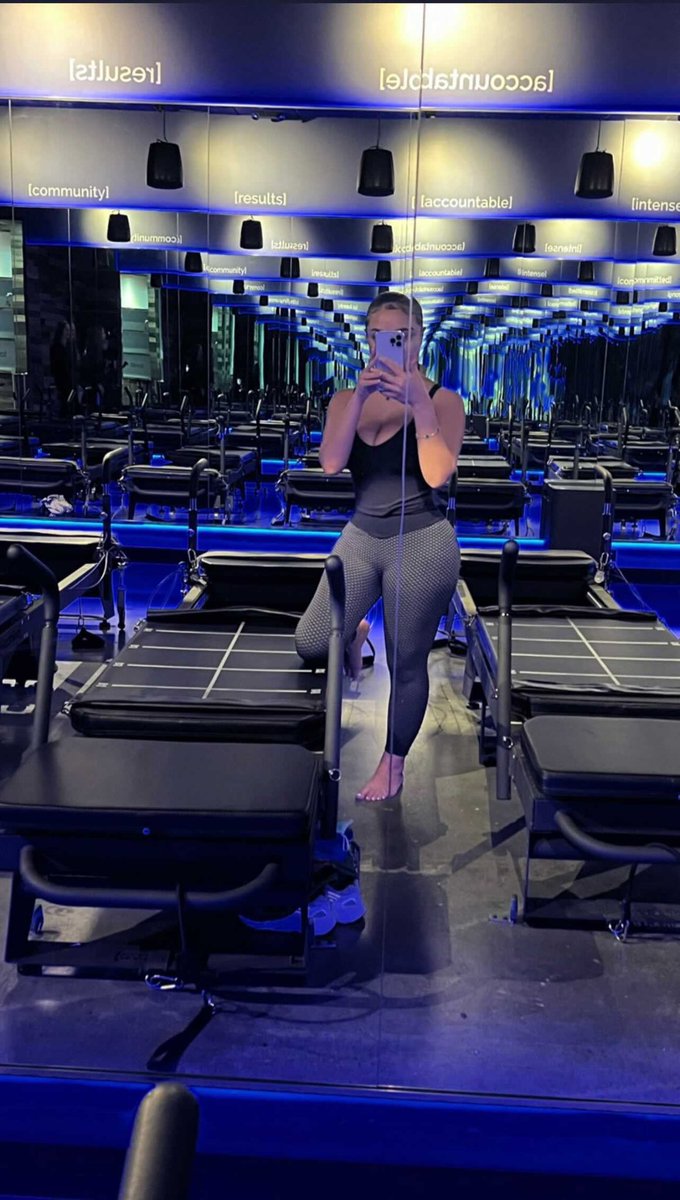 CacciolfiKim's tweet image. Steady working 💪