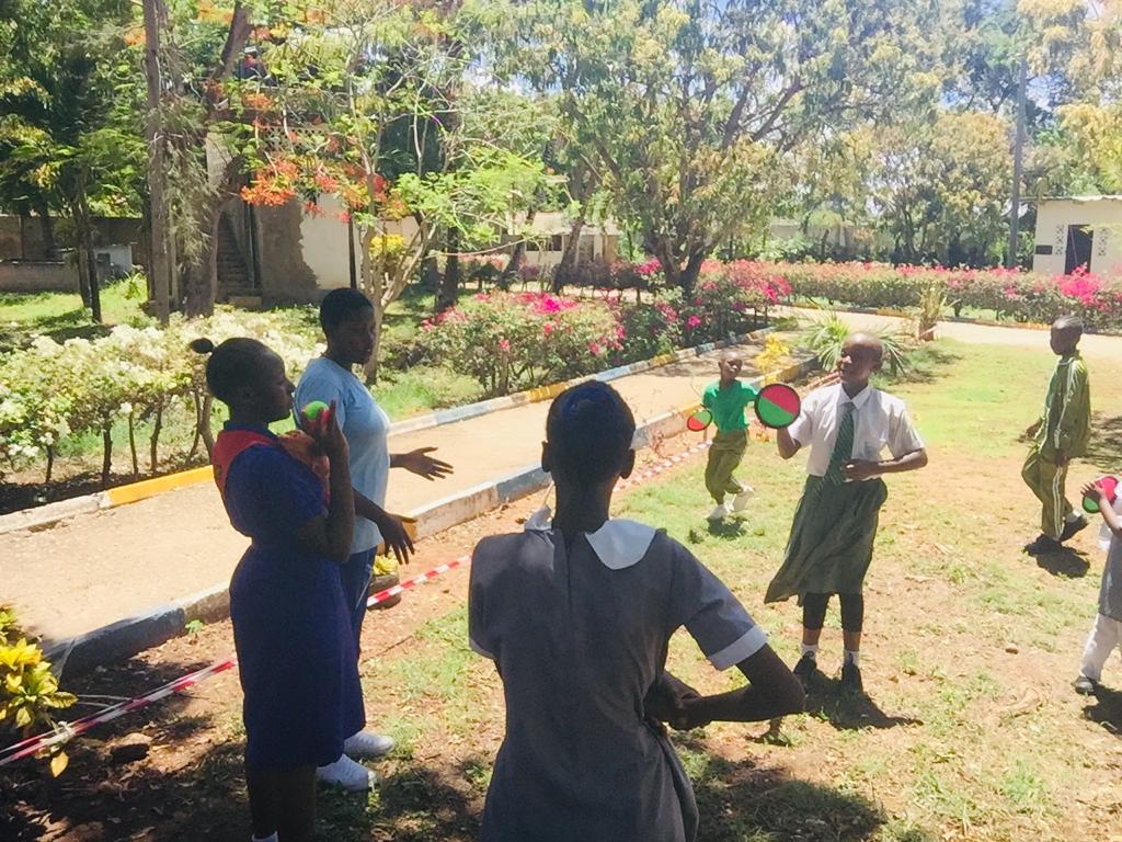 KenyaGirlGuides's tweet photo. women in sports leadership and various root causes that have caused the problem.

The activities with the girls involved fun games like badminton,table tennis, volleyball,and disc throwing.

#Lead4Impact
#100GirlsProject
#HerTheFutureLeader https://t.co/3PCYdEwZPQ