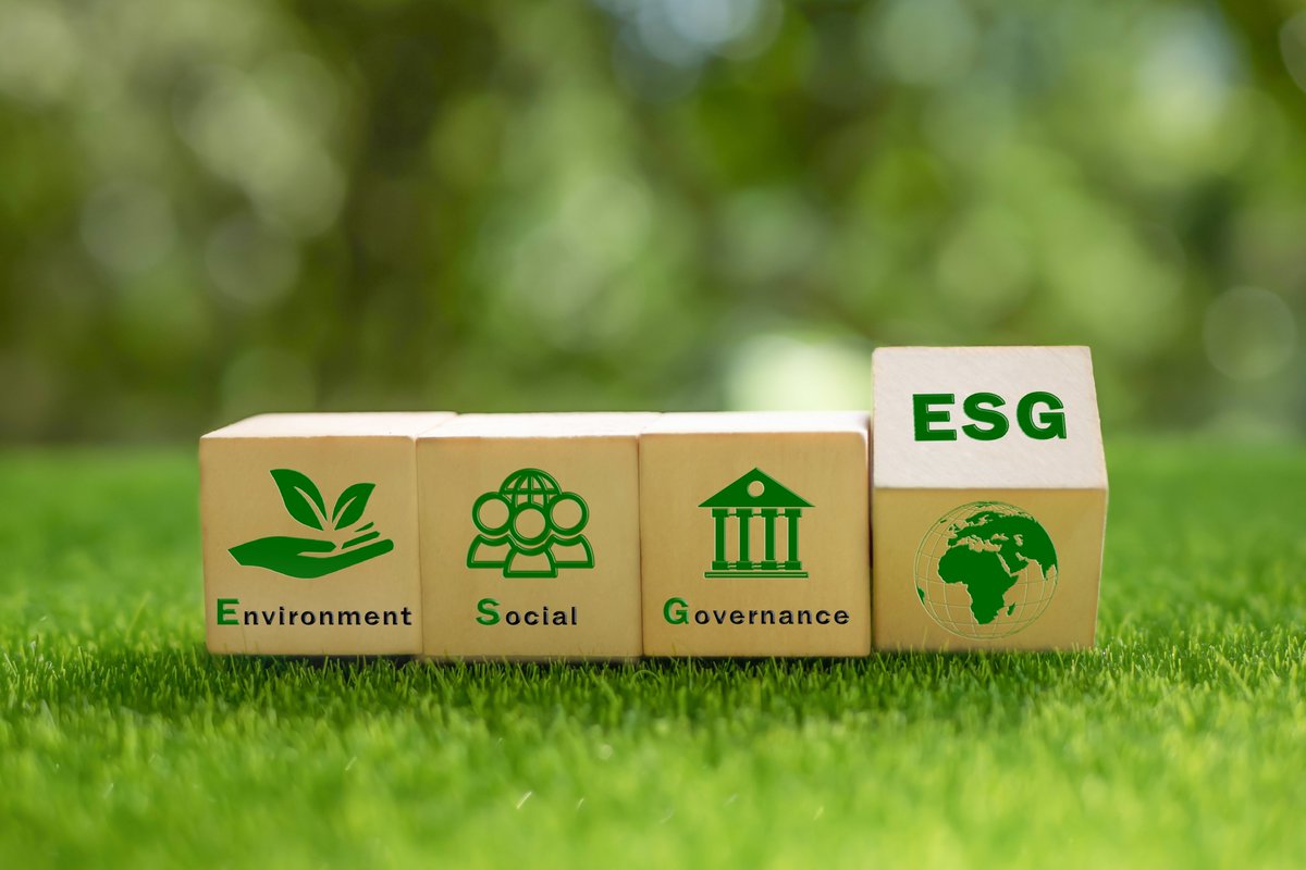 arbor520's tweet photo. The theme for 🌏Earth Day🌏2023 is "Invest in Our Planet." In order to accomplish this, we need the right political framework in place that creates incentives for more sustainable business practices. 
🌲 Our CSR👉https://t.co/b8rT0qMFGp
��Our ESG report👉https://t.co/hvd6ww8Aeq https://t.co/glggbDGxL2
