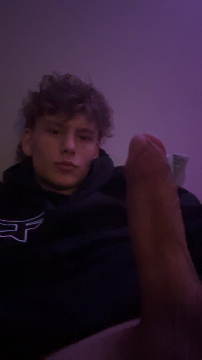 KimotaNSFW's tweet photo. Let me fuck ur throat https://t.co/1Z1dBC1D24