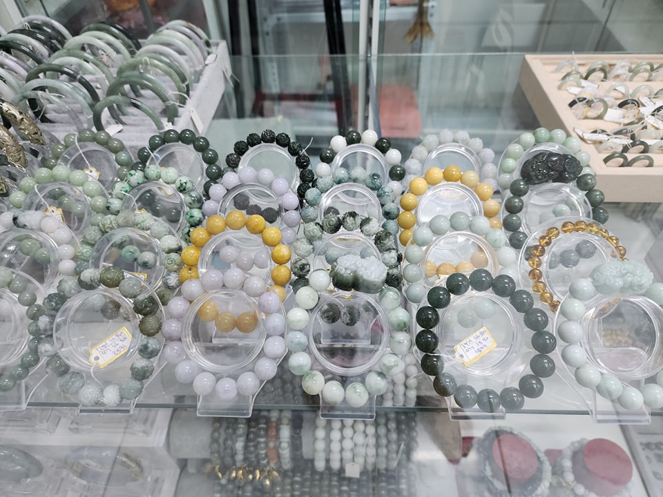 Pookunjeen's tweet photo. สนใจกดสั่งซื้อได้จ้า #หยกไป๋เจี๋ย #หยกจักรพรรดิ #หยกเขียว #หยกม่วง #หยกน้ำผึ้ง #หยกขาว #หยกกรีนแอปเปิ้ล #jadetypeA #หยก #หยกแกะสลัก #จี้หยก #jadeapplegreen #jade #สร้อยข้อมือหยก #สร้อยคอหยก #จี้หยก #กำไลหยก #แหวนหยก #ปี่เ��ียะหยก https://t.co/6qMW6e2eU9