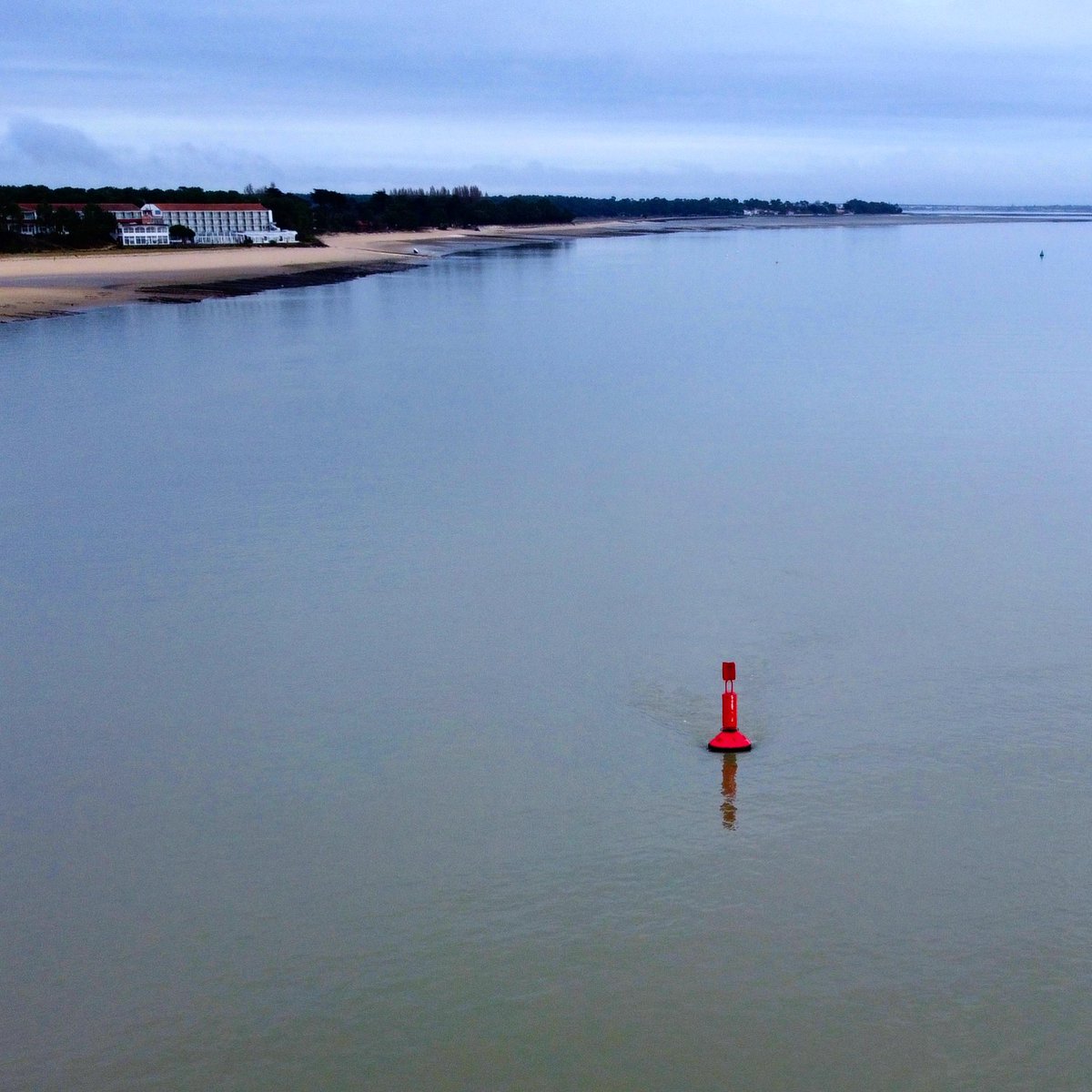 Red focus !

#drone #djimini2 #dji #aerialview #mini2 #djiglobal #dronephotography #aerialphotographie #vuduciel #vueaerienne #aerialshot #aerialphotos #ArtGriculture #dronehour