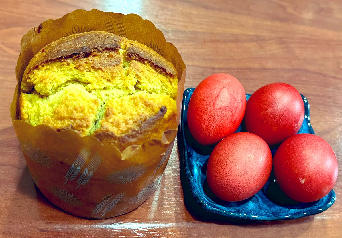 TheaMatins's tweet image. 🐣 the best #Eastergift 🫶🏼🫶🏼 #EasterEgg &amp;amp; #easterbread from #Ambassador 🫶🏼🫶🏼