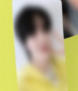 블랑디바 새로운 포카..
제노 노랑이 옷 입은 셀포야 ㅠㅠㅠ