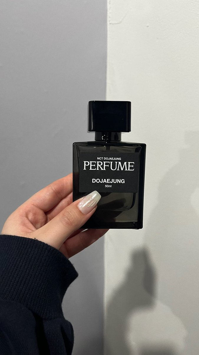 _nxoxl_'s tweet photo. NCT DOJAEJUNG Perfume POP-UP STORE SM&amp;STORE

#엔시티 #NCT
#NCT_DOJAEJUNG 
#DOJAEJUNG  #도재정 #ドジェジョン
#NCT_DOJAEJUNG  #perfume https://t.co/PYBZQk2quI