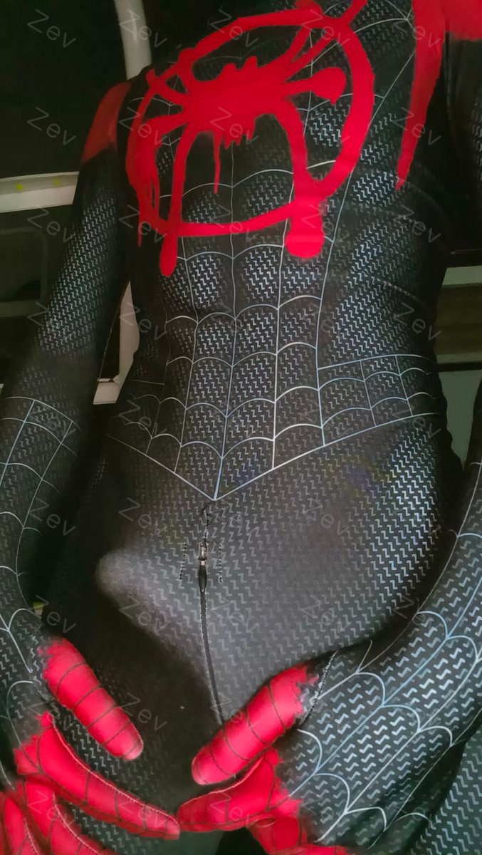 Unique_Spidey's tweet photo. 《无题》 https://t.co/LiIdioWm5y