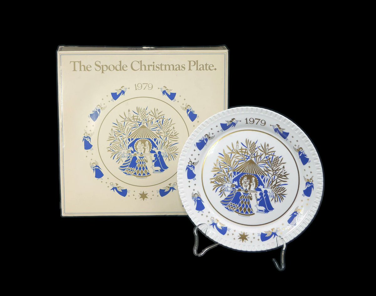 G97816960Girl's tweet photo. Spode Christmas 1979 Away in a Manger plate. Original box, packaging. https://t.co/ge04ZRhYsY via @Etsy #BuyfromGroovy #antiqueshop #Christmas #vintageChristmas #Christmas1979 #SpodeEngland #Christmasdecor #SpodeChristmasPlate #Christmasplate #AwayinaManger #EtsySellers https://t.co/FyoBgYQjXJ