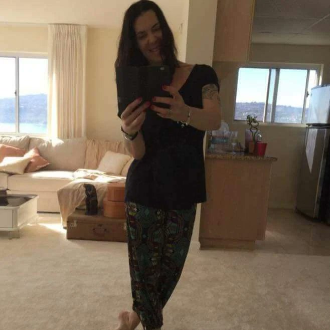 angieteamchyna's tweet photo. #InLovingMemoryofChyna😘❤️❤️❤️
Angie TeamChyna 😍 https://t.co/M5xXyOLIQ8