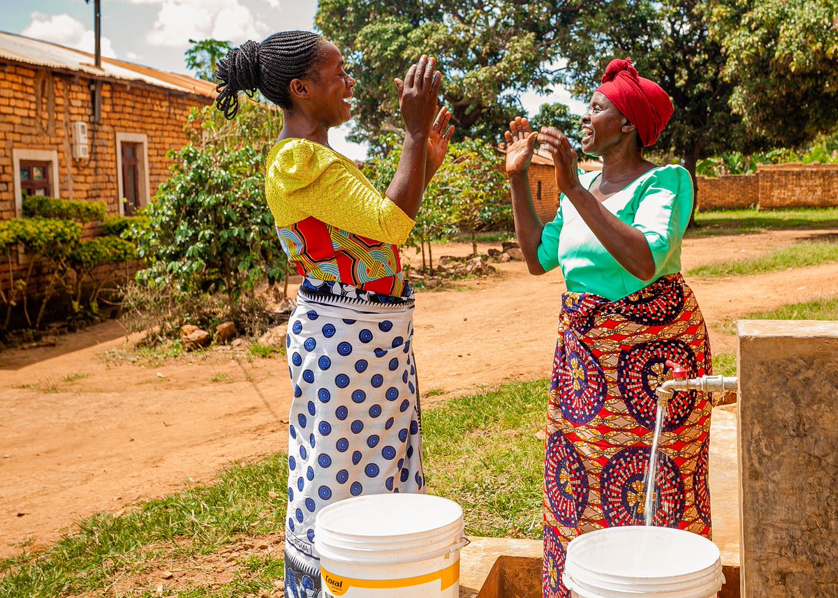 WBGTanzania's tweet photo. #Tanzania #WaterAction 💧 #WASHAction #now
About 40% of WASH-related health costs are borne by women and children under five. Young children face an especially high risk of death from waterborne disease and other WASH-related causes: https://t.co/xhXxMzYwMA https://t.co/c44y50w4N9