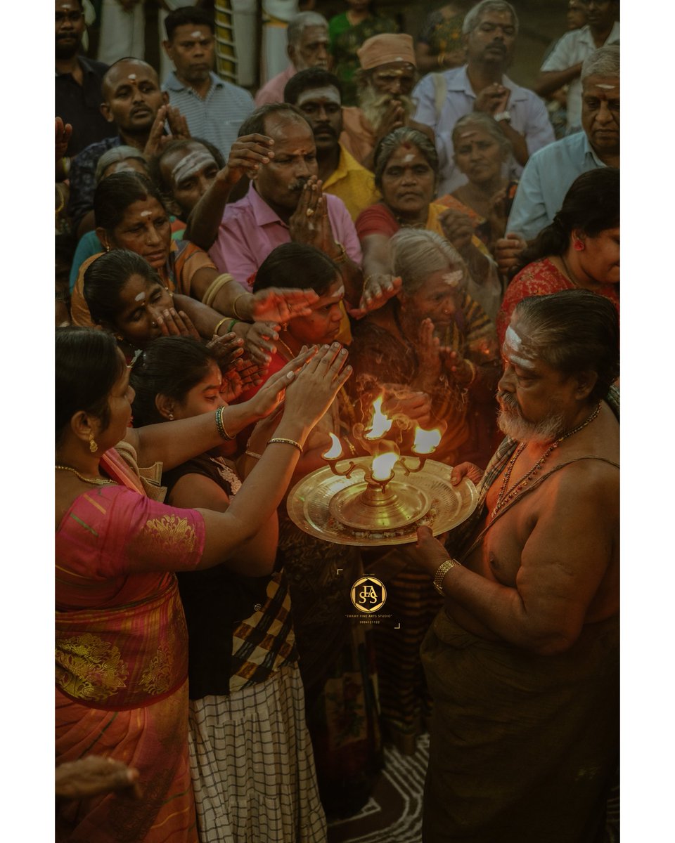 Nammathanjavur2's tweet photo. தஞ்சை பெரியக்கோயில் சித்திரை திருவிழா #முதல்நாள்
Photos - #SFAS
#Nammathanjavur #Thanjai #Thanjaianz #bigtemple #periyakovil @UpdatesTanjore https://t.co/Bqp26t9mqV