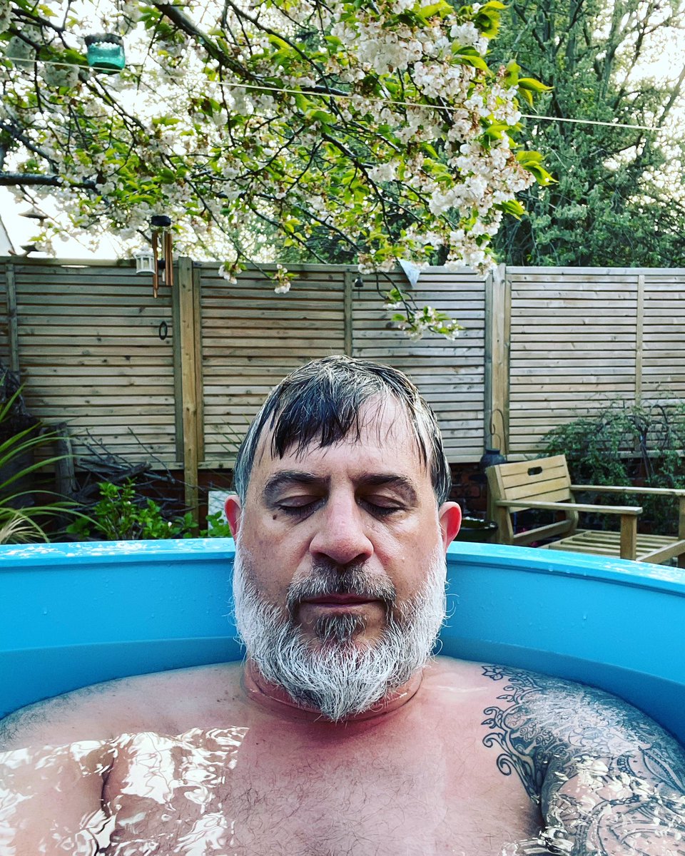 chriskonrath's tweet photo. Morning. 

“Your life does not get better by chance, it gets better by change.” - Jim Rohn

Have a blessed day. 

10 minutes, 4C. #wimhofmethod #innerfire #icebath #cold #coldwater #coldimmersiontherapy #coldimmersion #coldexposure #wellbeing #selfcare https://t.co/FfivKAeK3q