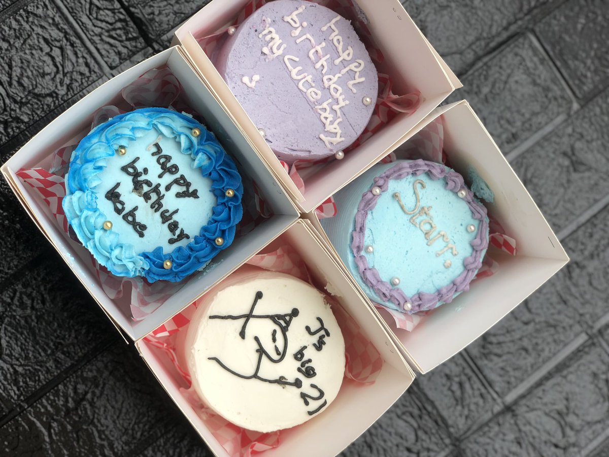 sweetlifeadv's tweet photo. Guysss
Should I keep up with my bento box or the actual bento packs?

Retweet for the bento box and like for the bento packs 
I need to make a decision asap🥹🙏 https://t.co/XHqeBRtUsK