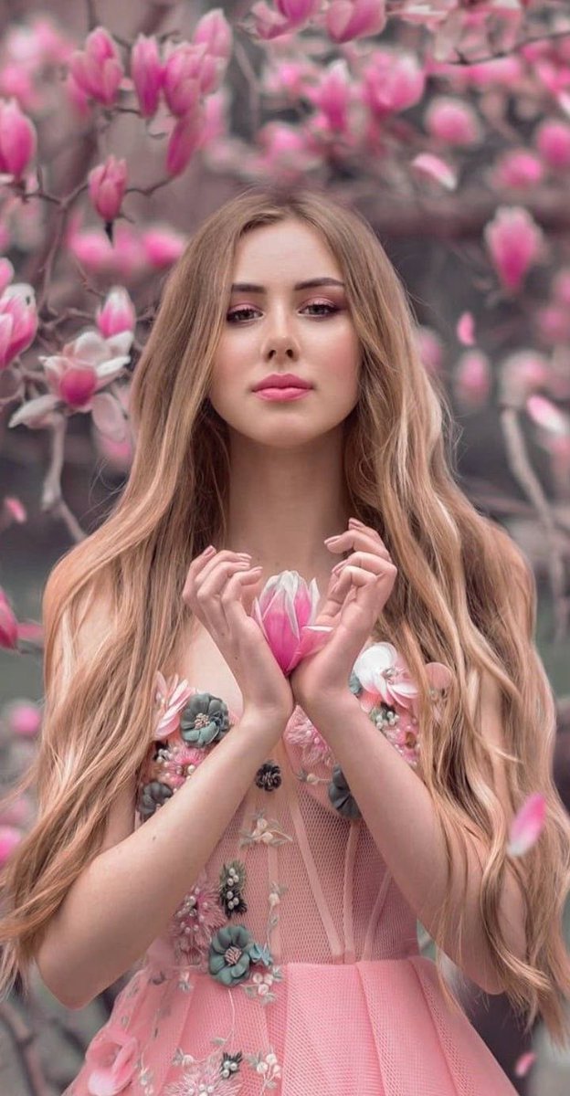 صباح النور على البلور والورد المنثور عليكم#متابعيني🌹❤️🥰
خواتم مباركة على الجميع وحشتوني جدا بس عارفين الوضع في رمضان أنه شهر عبادة وطاعات وتقبل الله منا ومنكم صالح الأعمال بإذن الله تعالى 🥰😍