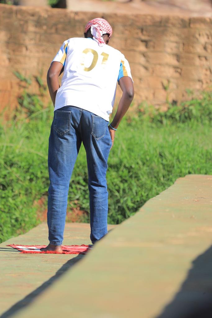 Omwiiru_'s tweet image. It doesn't matter where you are when it's time to pray. #Allahfirst
@CorporateGamesU

📷 @saadShots