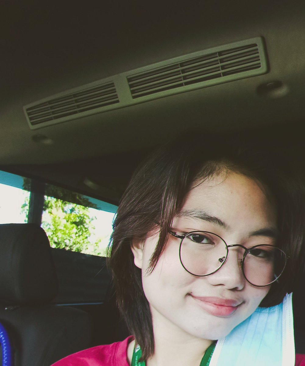 _Akial_'s tweet photo. Icon vs. Artist 🌸

Yes po, opo, buhay ako HAHAHA https://t.co/s8k0nho1gV