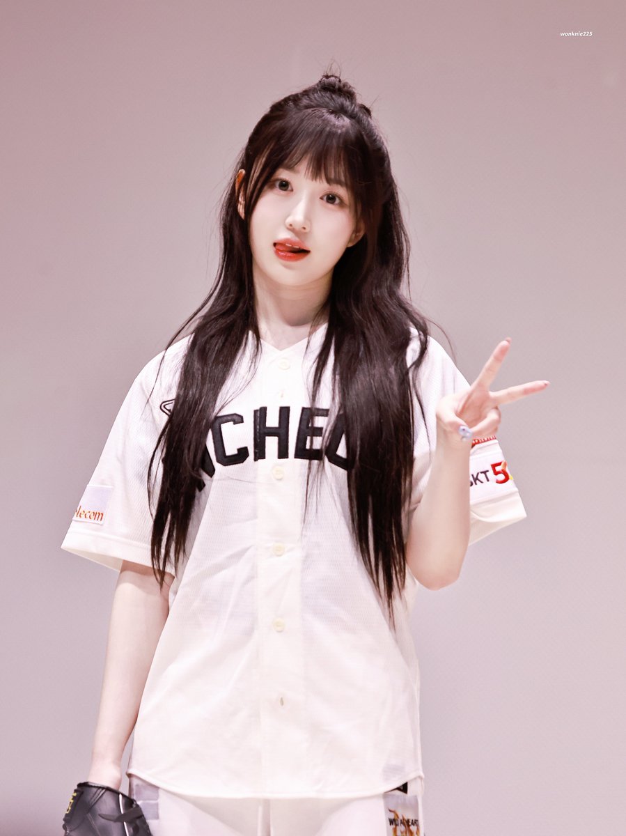 230415 마뮤테 팬싸

⚾️

#해원 #HAEWON 
#엔믹스 #NMIXX