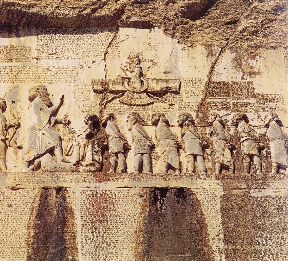 SaamGivrad's tweet image. ۱۸ آوریل روز جهانی «بناها، یادمان‌ها و محوطه‌های تاریخی» است و یکی از زیباترین شعارهای این روز؛ «میراث مشترک، مسئولیت مشترک» است.

از شما دوستان ارجمندم درخواست می‌کنم، تصویری از یک بنا یا محوطه‌ تاریخی را با فرنام آن و هشتگ‌های زیر به این توییت پیوست کنید.
#Bisotun
#Iran
#ICOMOS