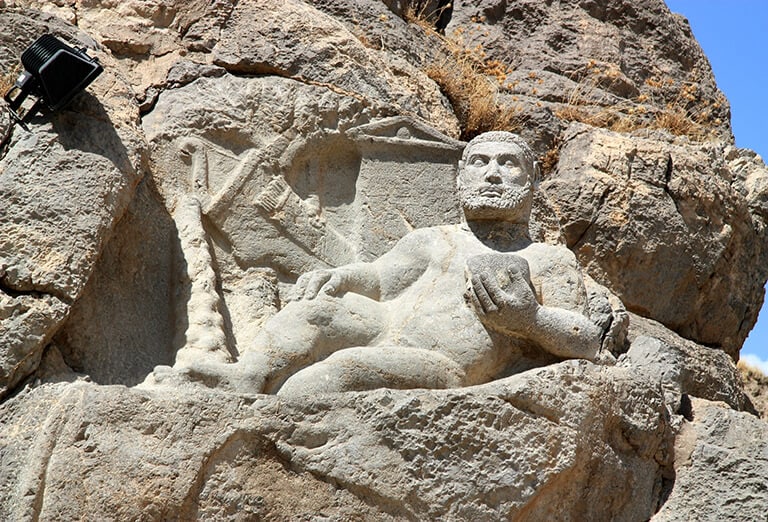 SaamGivrad's tweet image. ۱۸ آوریل روز جهانی «بناها، یادمان‌ها و محوطه‌های تاریخی» است و یکی از زیباترین شعارهای این روز؛ «میراث مشترک، مسئولیت مشترک» است.

از شما دوستان ارجمندم درخواست می‌کنم، تصویری از یک بنا یا محوطه‌ تاریخی را با فرنام آن و هشتگ‌های زیر به این توییت پیوست کنید.
#Bisotun
#Iran
#ICOMOS