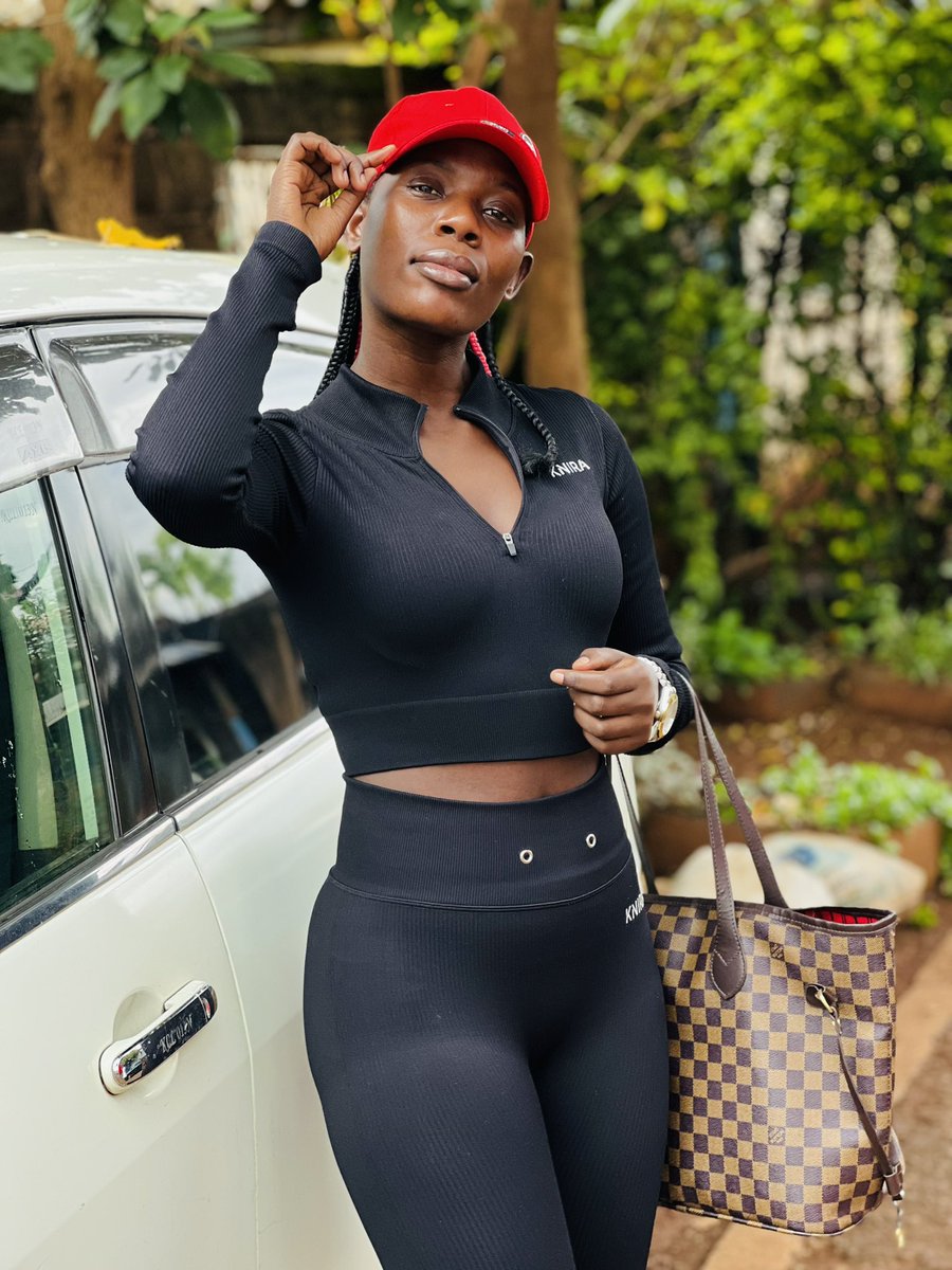 another day to remind you that he will still cheat ata ukiwa na nyash#adhisjojo