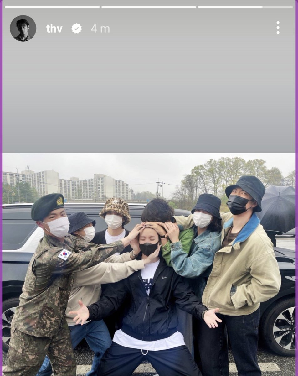 RNARMY26's tweet photo. Tae's insta story 😭😭💜💜💜
#TAEHYUNG #Hobi #Jhope_military #HobiArmy #UntilWemeetAgainJhope #JIN #SUGA #RM #JIMIN #JUNGKOOK #7KINGS #7hearts #7souls #BTS #BTSARMY #OurForeverArtistBTS https://t.co/koMq3mvQxd