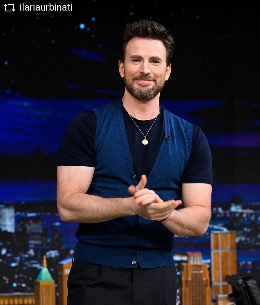 @chrisevans styled by the one and only @ilariaurbinati for @fallontonight 
He was wearing
@CottonCitizen 
@JohnSmedley
@LondonSockCo 

#REPOST @ilariaurbinati 
@chrisevans on @FallonTonight for #Ghosted - styled by yours truly 

#ChrisEvans #ilariaurbinati