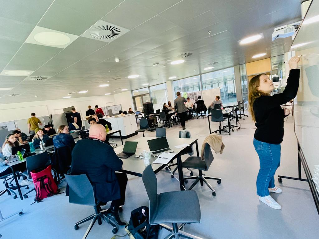 Yesterday, Thomas Skou Grindsted, Ass. Prof. of Urban Planning and Geography from Roskilde University gave a lecture on #sustainable #urban #planning #principles to our BSc students in Civil Engineering and Architecture, Sustainable Urban Development course.
Thank you, Thomas!