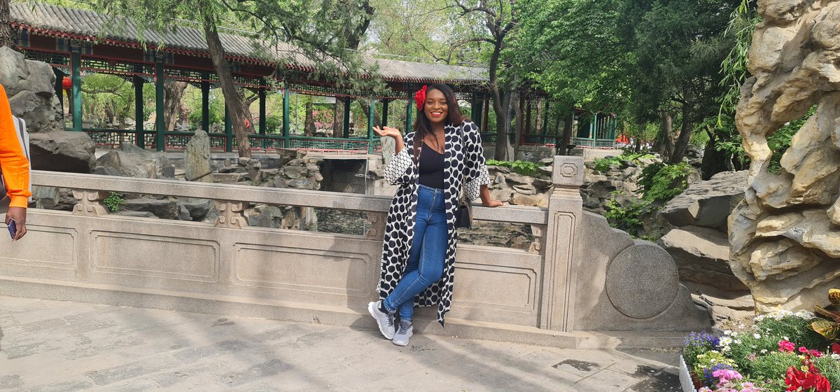 tisyamukuna's tweet image. #RDC #Chine
Jour 1: Découverte
-
Rencontre des représentants africains et le ministère des affaires étrangères chinois ainsi que le département des affaires internationales de la fondation Soong Ching Ling.
Visite de la Grande Muraille de Chine: heritage culturelle et historique.