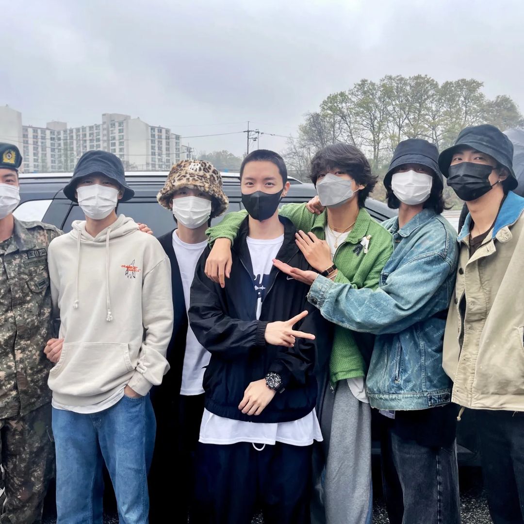 BTS JIN/SEOKJIN INSTAGRAM UPDATE 230418

SJ: next person