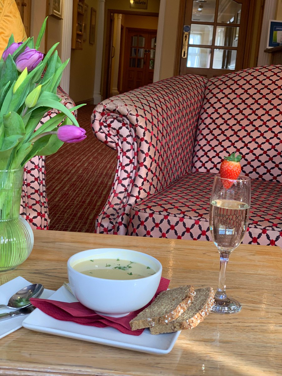 AddressSligo's tweet image. Looking for a bite to eat this week in Sligo town? Pop into the Quay Bar &amp;amp; Restaurant for a delicious bowl of home made soup &amp;gt;&amp;gt; ow.ly/Ztxu50NL1u0

#dailydining #lunch #sligoireland #sligostories #sligotourism #sligowalks #sligotourism #discoversligo