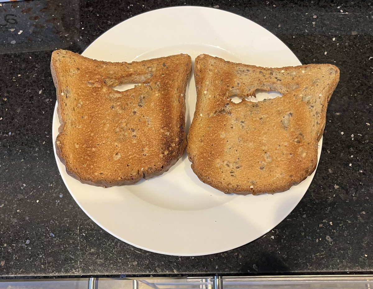 JoHenwood's tweet photo. This must have been where the gluten was? #glutenfree #holytoast https://t.co/ciaTEMY9hR