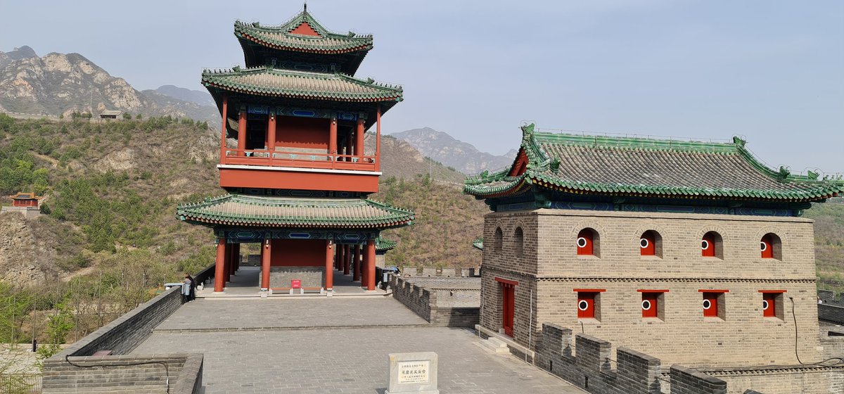 tisyamukuna's tweet image. #RDC #Chine
Jour 1: Découverte
-
Rencontre des représentants africains et le ministère des affaires étrangères chinois ainsi que le département des affaires internationales de la fondation Soong Ching Ling.
Visite de la Grande Muraille de Chine: heritage culturelle et historique.