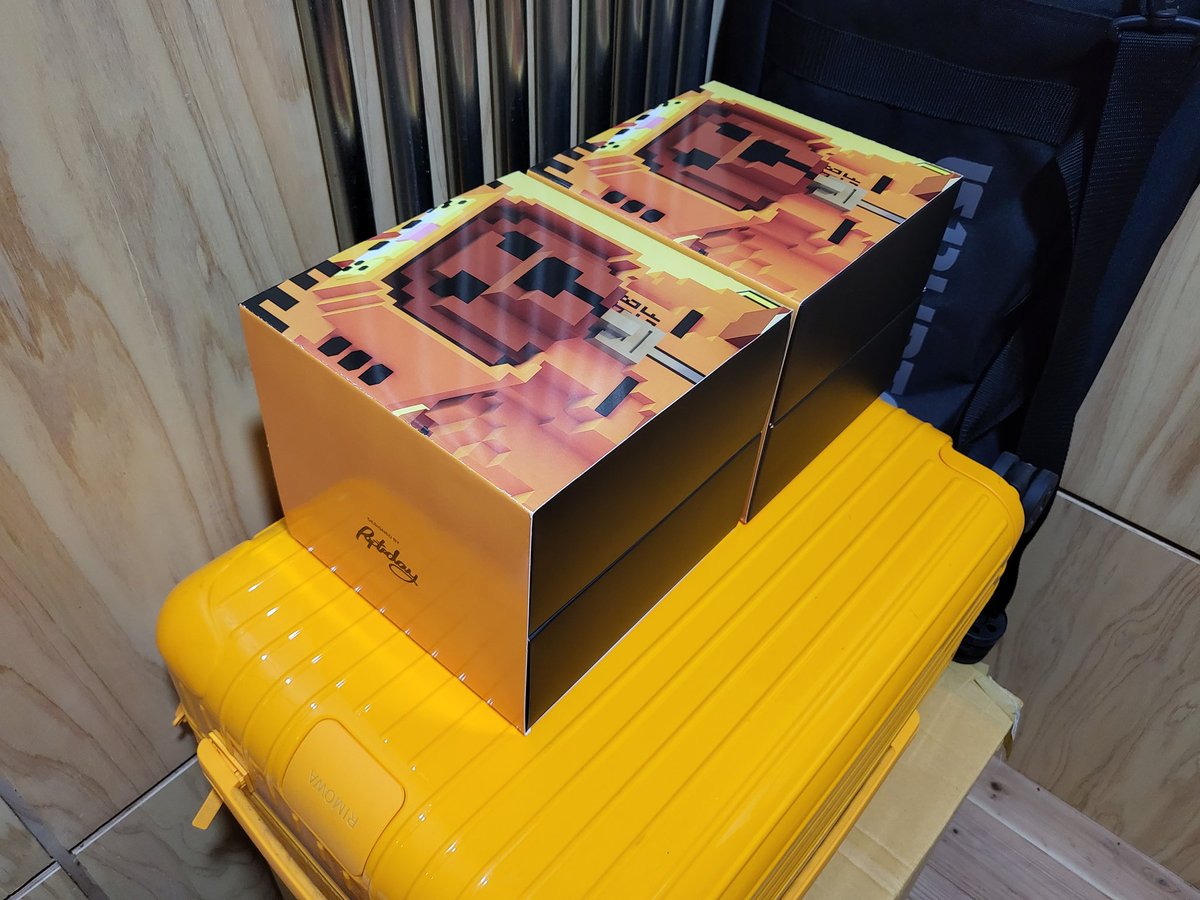 2 TeddyBits x Garfield going to Hong Kong. Good luck for your new adventure.🐱🐻