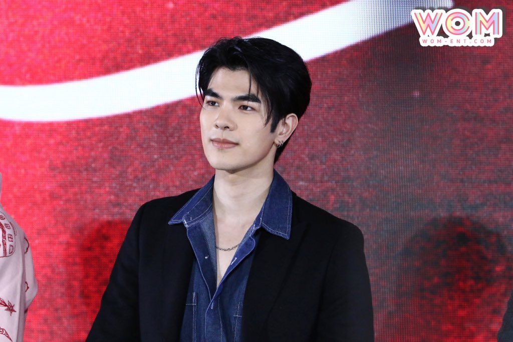 WOMENTERTAIN's tweet photo. ‘มาย ภาคภูมิ’ ในงานแถลงข่าว เปิดตัว ออริจินัลเรียลลิตี้ “The Hidden Character (THC)” เรียลลิตี้โชว์แรกจากค่าย “Be On Cloud” ในงาน "iQIYI Asia Press Day in BKK"

#THCBOC_Presscon #THCBOC
#iQIYIOriginal #BeOnCloud
#milephakphum https://t.co/Am2BDw7DcZ