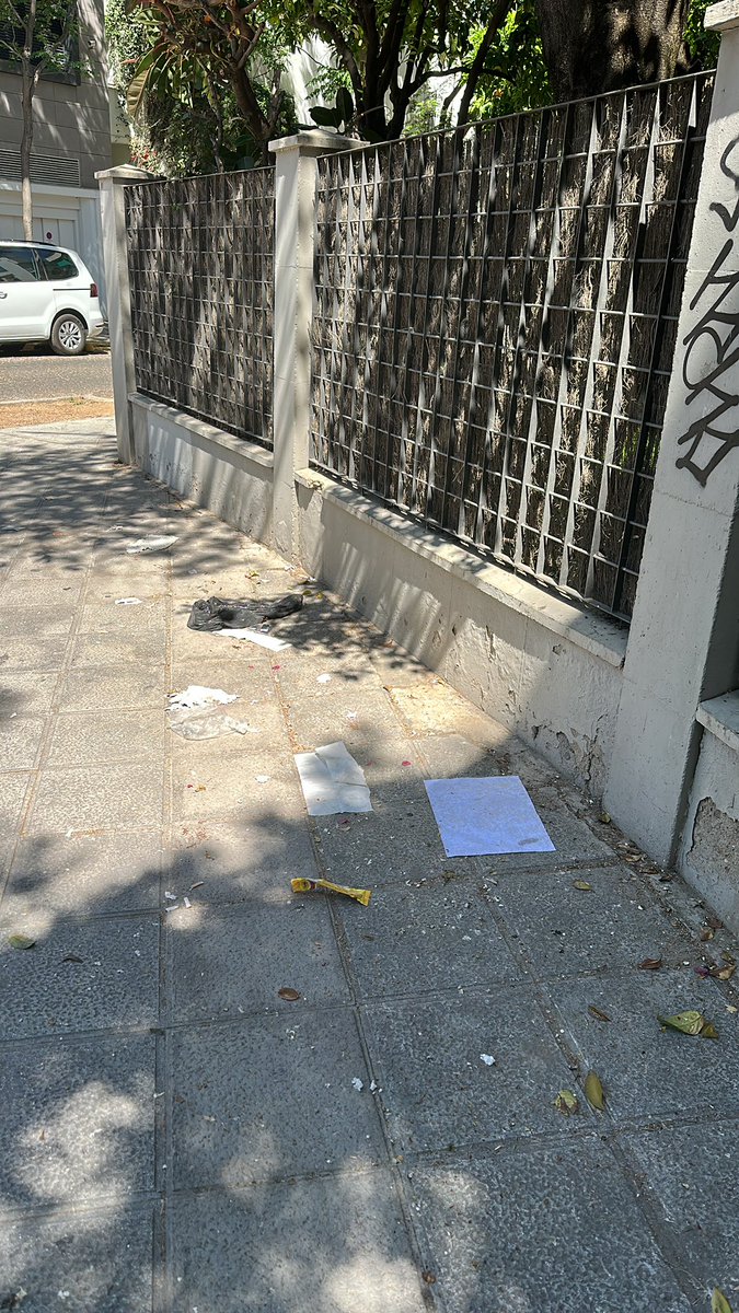 HectorAbuin's tweet image. #SevillaSuciaABC calle Juan Pablos. El Porvenir.