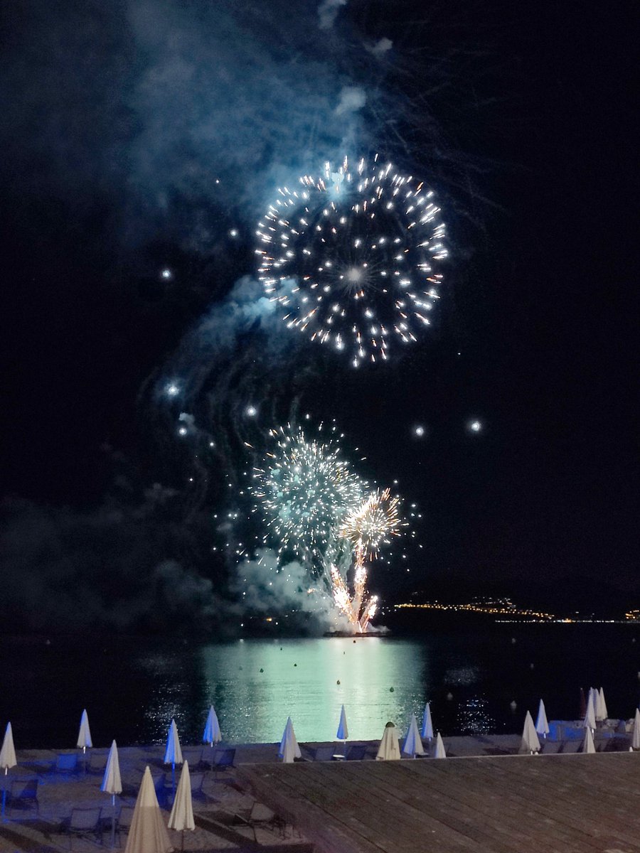 Jean-Charles (@jcchemin) on Twitter photo Énorme soirée <a href="/JokerClubSpirit/">Joker Club by Partouche</a> hier au <a href="/314CANNES/">314communication@partouche.com</a> 🥂🕺🎆
avec <a href="/sarahlelouch/">Sarah Lelouch</a> @klapcoin <a href="/Partouche/">Casinos Partouche</a> <a href="/jbonnel/">Julien Bonnel 🌱 🧠 🚀 ✨</a> et la team #blockchaininnov
Incroyable d'y rencontrer <a href="/alex_dreyfus/">Alexandre Dreyfus</a> 🙌 et de lui pitcher <a href="/legapass/">Legapass🛡️Protégez vos actifs</a> 💯
✅ Mint #JokerClub
#NFT #JokerTour Énorme soirée <a href="/JokerClubSpirit/">Joker Club by Partouche</a> hier au <a href="/314CANNES/">314communication@partouche.com</a> 🥂🕺🎆
avec <a href="/sarahlelouch/">Sarah Lelouch</a> @klapcoin <a href="/Partouche/">Casinos Partouche</a> <a href="/jbonnel/">Julien Bonnel 🌱 🧠 🚀 ✨</a> et la team #blockchaininnov
Incroyable d'y rencontrer <a href="/alex_dreyfus/">Alexandre Dreyfus</a> 🙌 et de lui pitcher <a href="/legapass/">Legapass🛡️Protégez vos actifs</a> 💯
✅ Mint #JokerClub
#NFT #JokerTour
